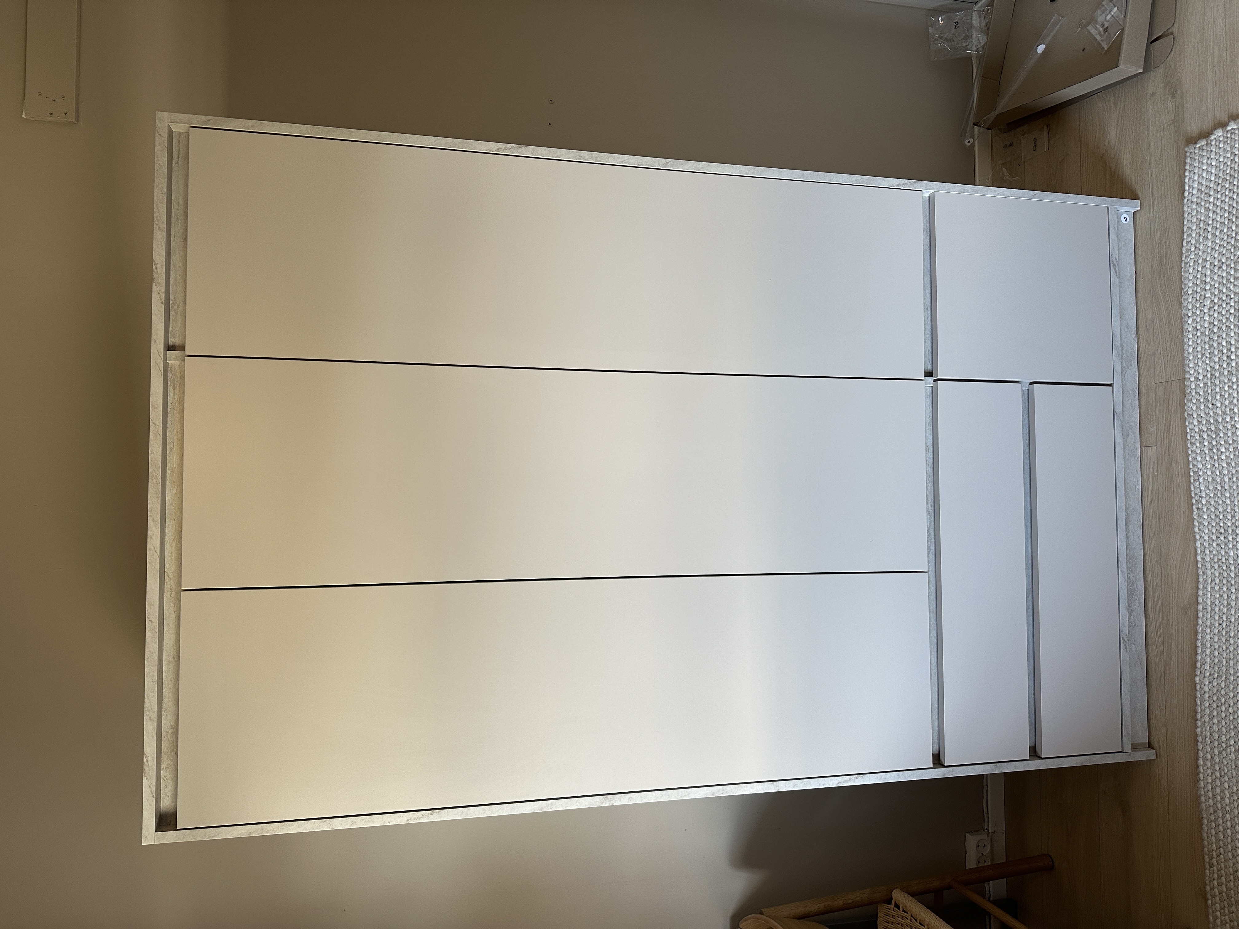 Etter: Billund/Jysk garderobe
