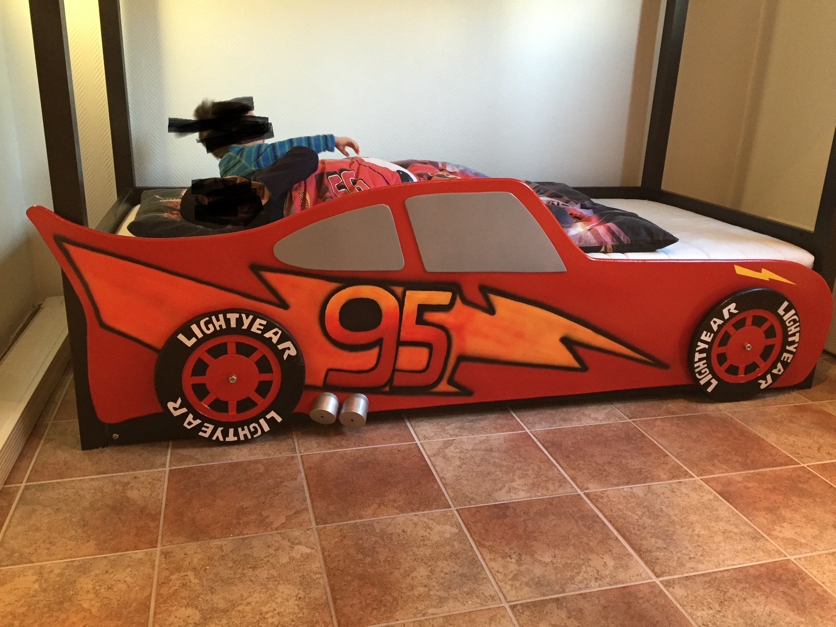 Etter: Lynet McQueen sengefront